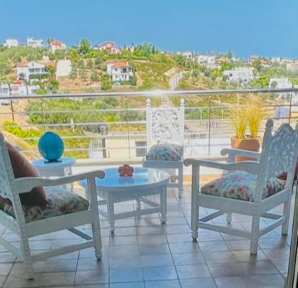 Something Different In Chalkida Apartment